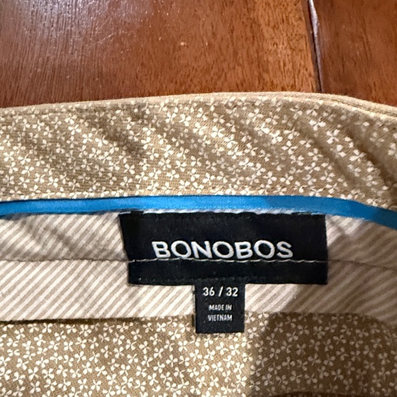 Bonobos Tan Chinos - Picture 2 of 3